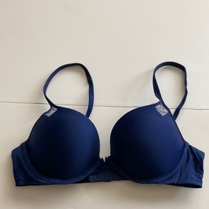 Victoria’s Secret push-up bra in navy blue size 36B